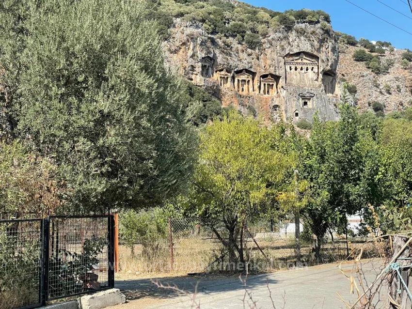 Freistehendes Haus (2765 M²) In Çandır, Direkt Am Kanal, Zu Verkaufen.