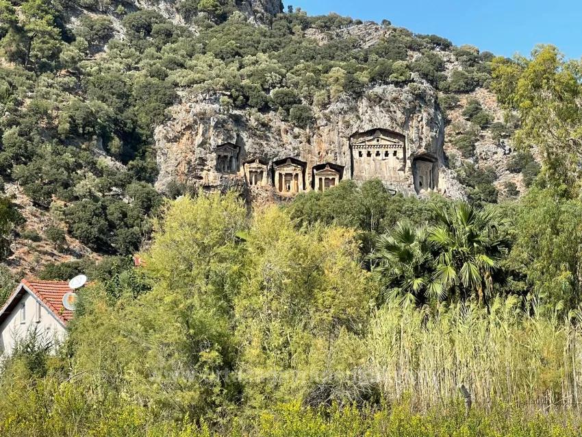 Freistehendes Haus (2765 M²) In Çandır, Direkt Am Kanal, Zu Verkaufen.