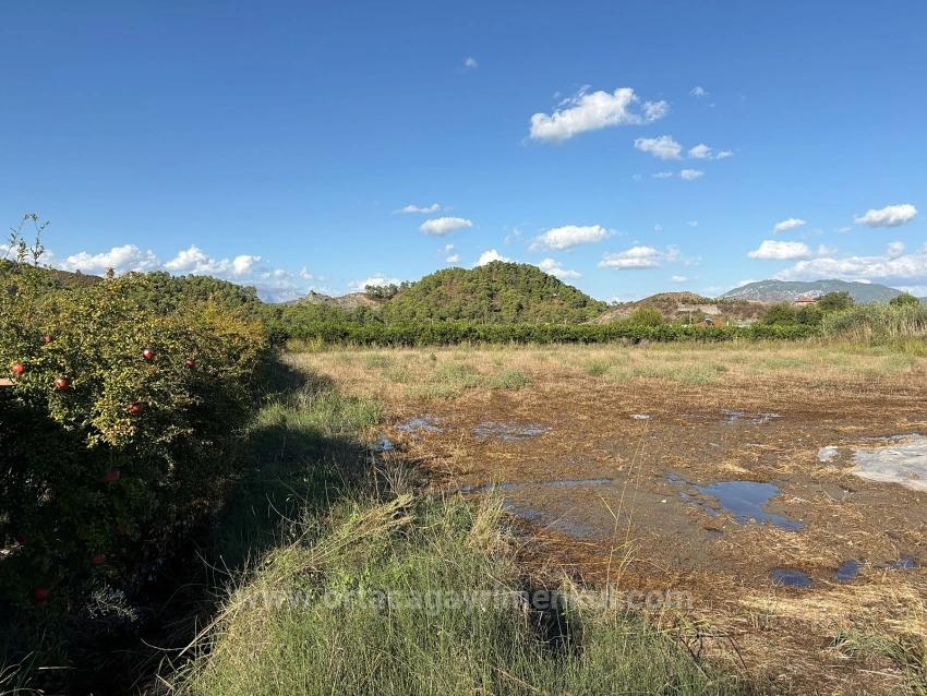 3900 M² Großes Grundstück Mit Baugenehmigung In Ortaca Yesilyurt Zu Verkaufen