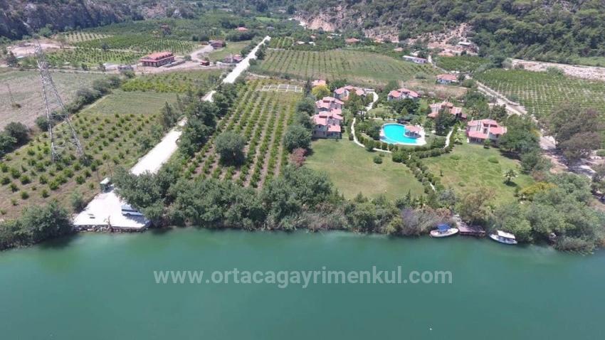 Land Zu Verkaufen in Çandır Bz. Köyceğiz - Gehäuse-Zonierung - 5.900 m²
