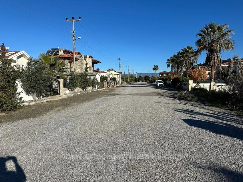 841 M² Großes Grundstück Zum Verkauf In Dalyan Gülpınar Mit 15 % Bebauung.