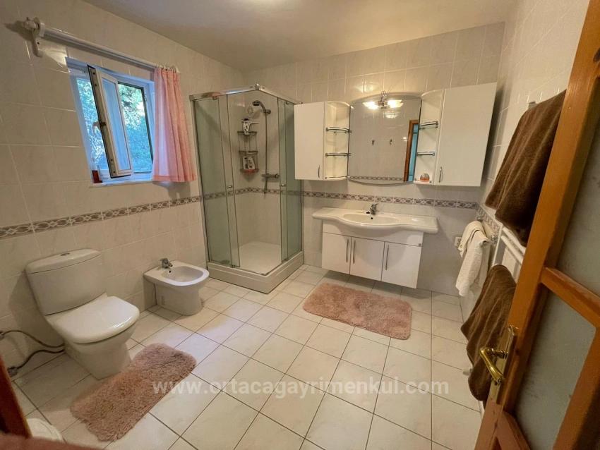 5+2-Zimmer-Villa In Çandır Mit Meer- Und Seeblick Zu Verkaufen