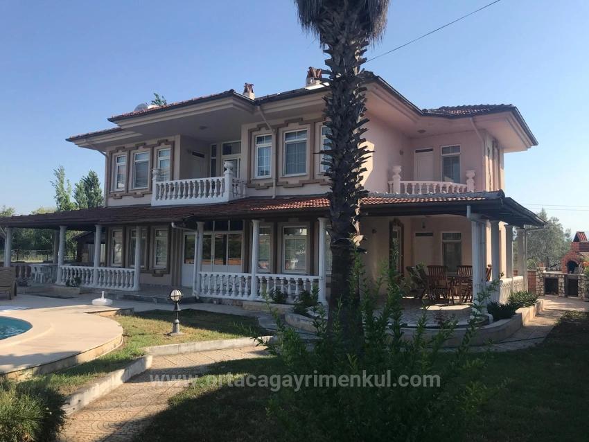 4+1 Villa Zum Verkauf Auf Einem 1000 M² Großen Grundstück In Dalyan