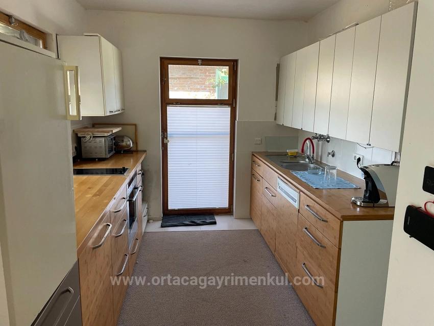 Freistehendes, Eingeschossiges Haus Auf Einem 2882 M² Großen Grundstück In Eskiköy Zu Verkaufen.