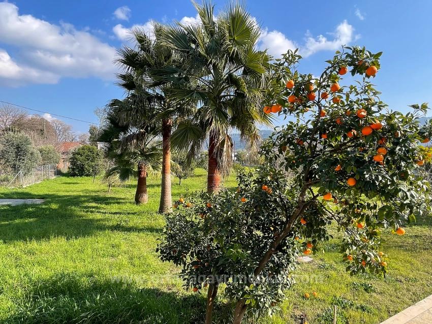 Freistehendes, Eingeschossiges Haus Auf Einem 2882 M² Großen Grundstück In Eskiköy Zu Verkaufen.