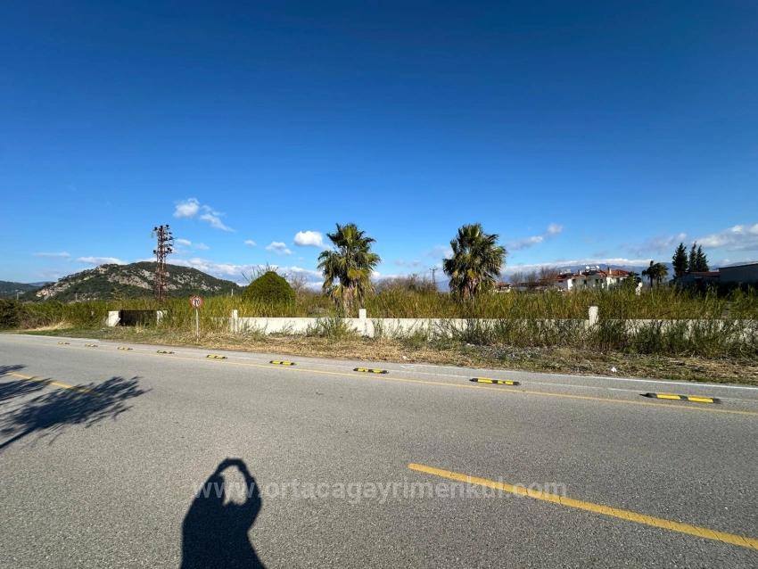 5.111 M² Großes Gewerbe- Und Wohngrundstück Zum Verkauf, Direkt An Der Hauptstraße In Dalyan Gelegen