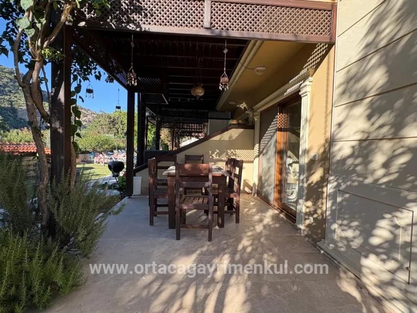 4+2-Zimmer Villa Zu Verkaufen in Dalyan Bz. Ortaca - 200 m²