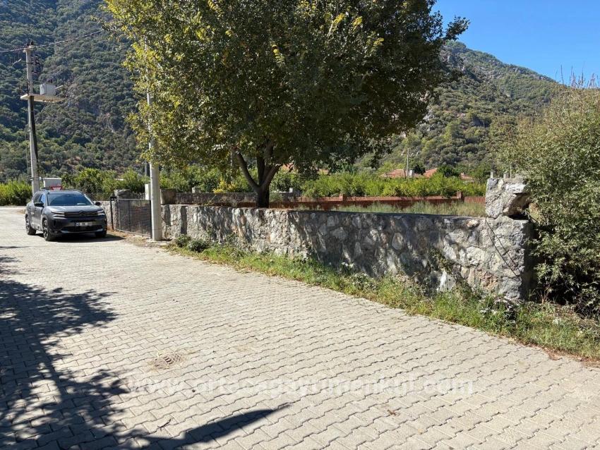 Land Zu Verkaufen in Mergenli Bz. Ortaca - Gehäuse-Zonierung - 998 m²