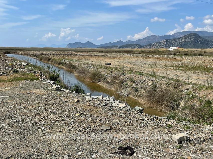 Feld Zu Verkaufen in Dalyan Bz. Ortaca - Gehäuse-Zonierung - 19.600 m²