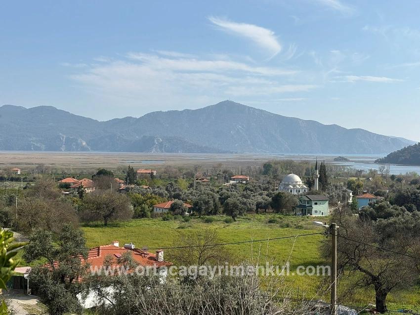 Feld Zu Verkaufen in Çandır Bz. Köyceğiz - Gehäuse-Zonierung - 2.023 m²