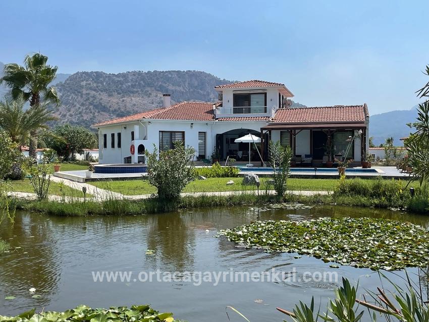 4+1-Zimmer Villa Zu Verkaufen in Dalyan Bz. Ortaca - 7.000 m²