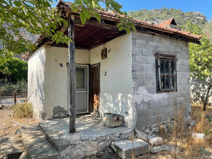 2765M2 Detached House For Sale In Çandır, Right Next To The Canal