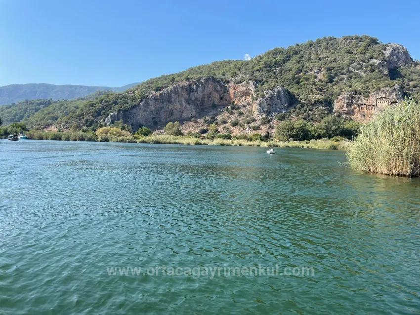 2765M2 Detached House For Sale In Çandır, Right Next To The Canal
