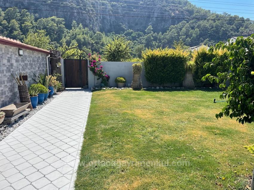 4+1 Villa For Sale On A 720M2 Plot In Dalyan Gülpınar