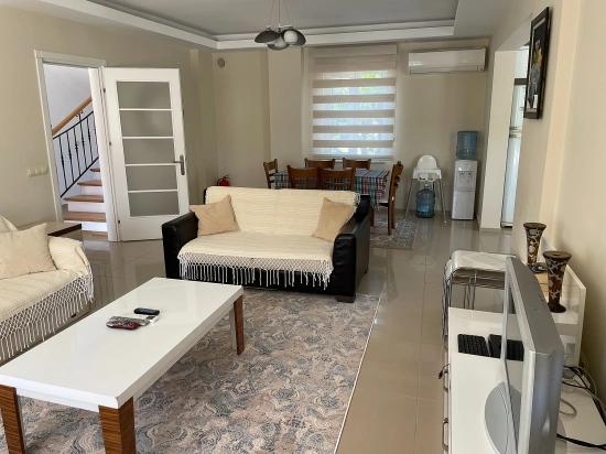 4+1 Villa For Sale On A 579M2 Plot In Dalyan Gülpınar