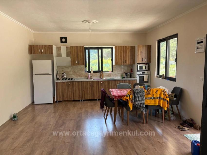 Отдельно Стоящий Деревянный Дом Площадью 120 М² На Участке Площадью 2500 М² В Районе Дальян Карадаг.