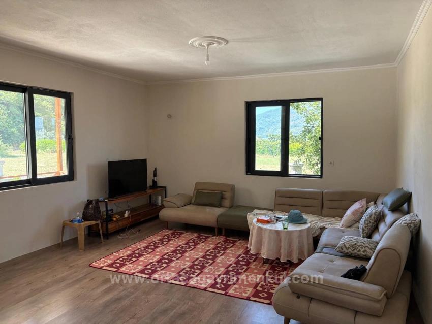 Отдельно Стоящий Деревянный Дом Площадью 120 М² На Участке Площадью 2500 М² В Районе Дальян Карадаг.