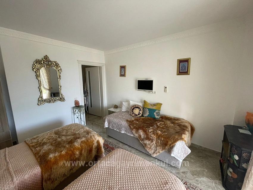 Продается Vip-Вилла В Гёкбеле, На Участке Площадью 5000 М2 С Полным Видом На Море.