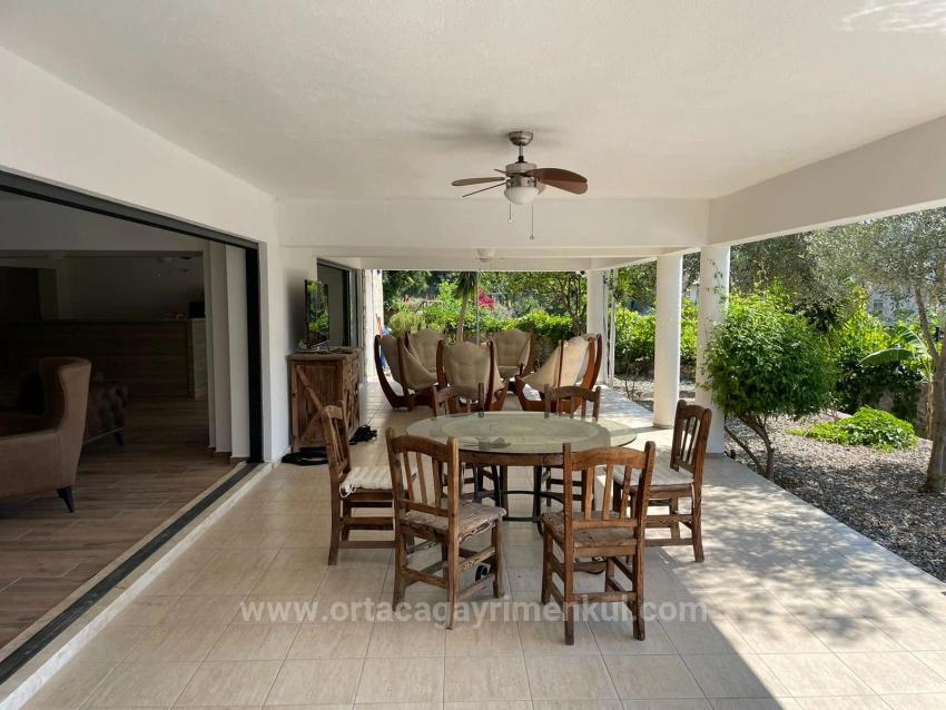 Продается Вилла 5+2 В Чандыре С Видом На Море И Озеро.