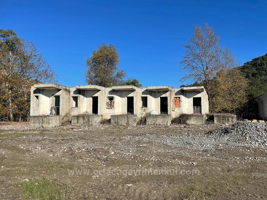 Продается Земельный Участок Площадью 9037 М² В Дальян Гюльпынар, Прямо На Главной Дороге.