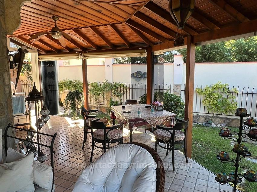 Каменная Вилла На Продажу В Дальян Гюльпынар На Участке 580М2