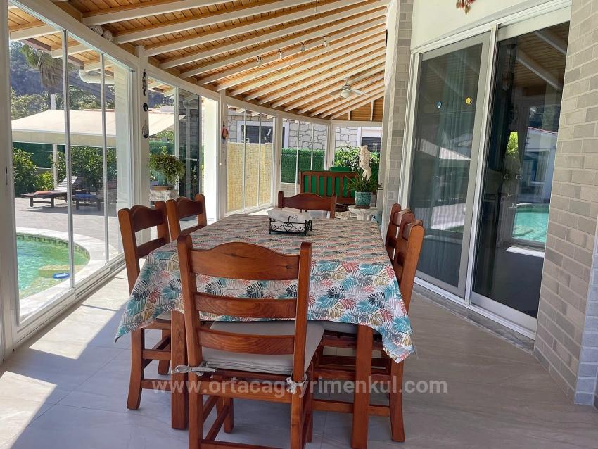 Вилла 4+1 На Продажу На Участке 720М2 В Дальяне, Гюльпынар