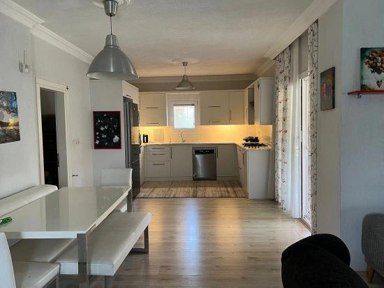 Угловой Участок, 600 М2, Вилла 3+1, Продается В Дальяне.