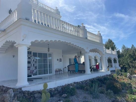 Продается Vip-Вилла В Гёкбеле, На Участке Площадью 5000 М2 С Полным Видом На Море.