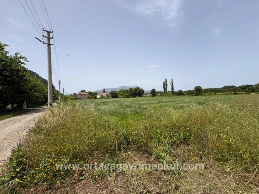 Для Продажи Сюжет в Okçular Ortaca - Под Жилье застройку - 2.100 m²