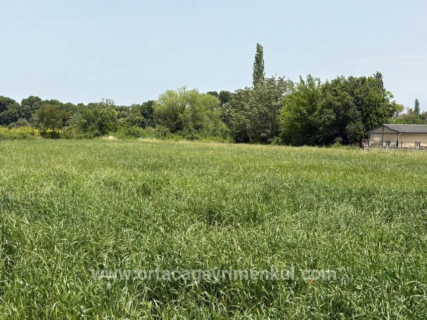 Для Продажи Сюжет в Okçular Ortaca - Под Жилье застройку - 2.390 m²