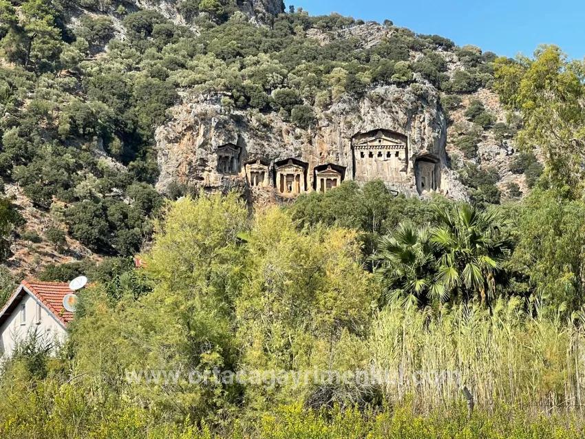 Для Продажи Семейный Дом 1+0 в Çandır Köyceğiz - 2.765 m²