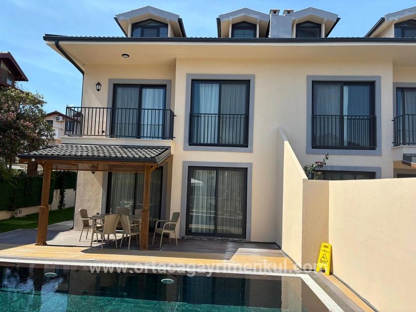 Для Продажи Vip-вилла 4+1 в Dalyan Ortaca - 306 m²