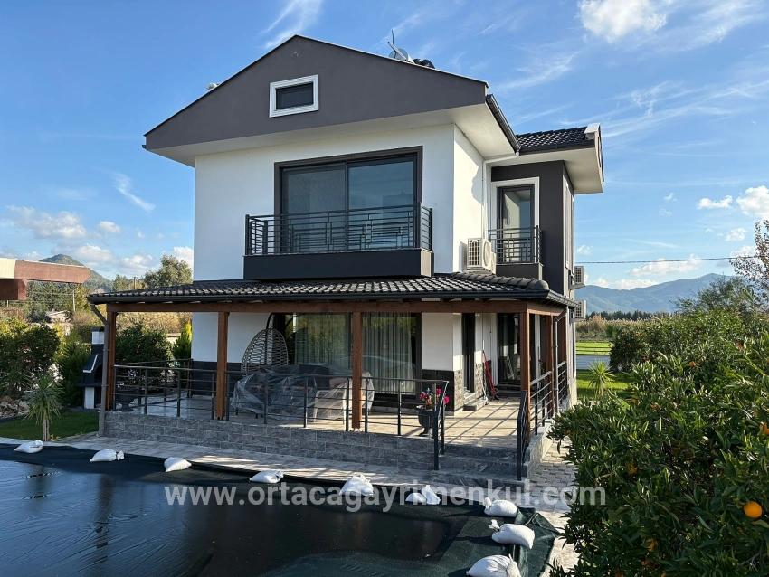 Для Продажи Вилла 4+1 в Eskiköy Ortaca - 14.136 m²