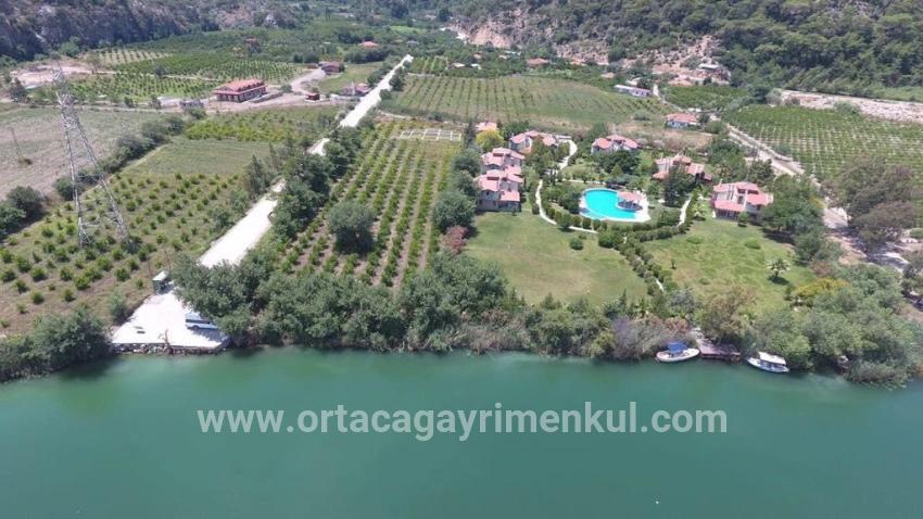 Для Продажи Сюжет в Çandır Köyceğiz - Под Жилье застройку - 5.900 m²