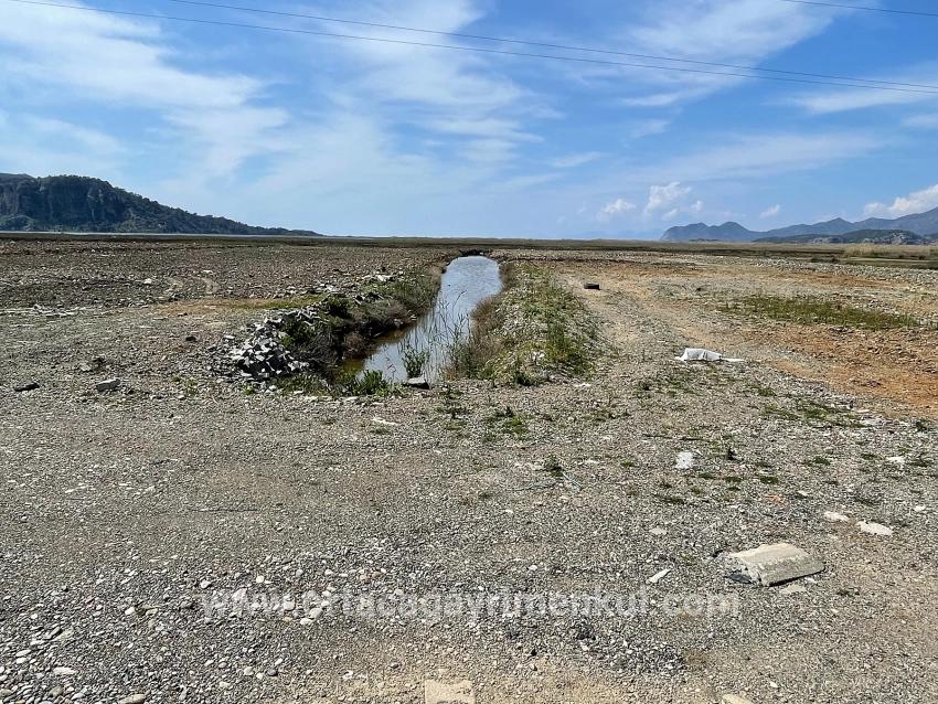 Для Продажи Поле в Dalyan Ortaca - Под Жилье застройку - 19.600 m²