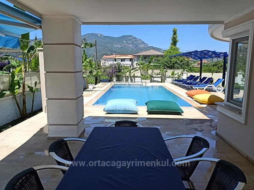 Dalyan Gülpınar 573M2 İçerisinde Satılık 4+1 Villa