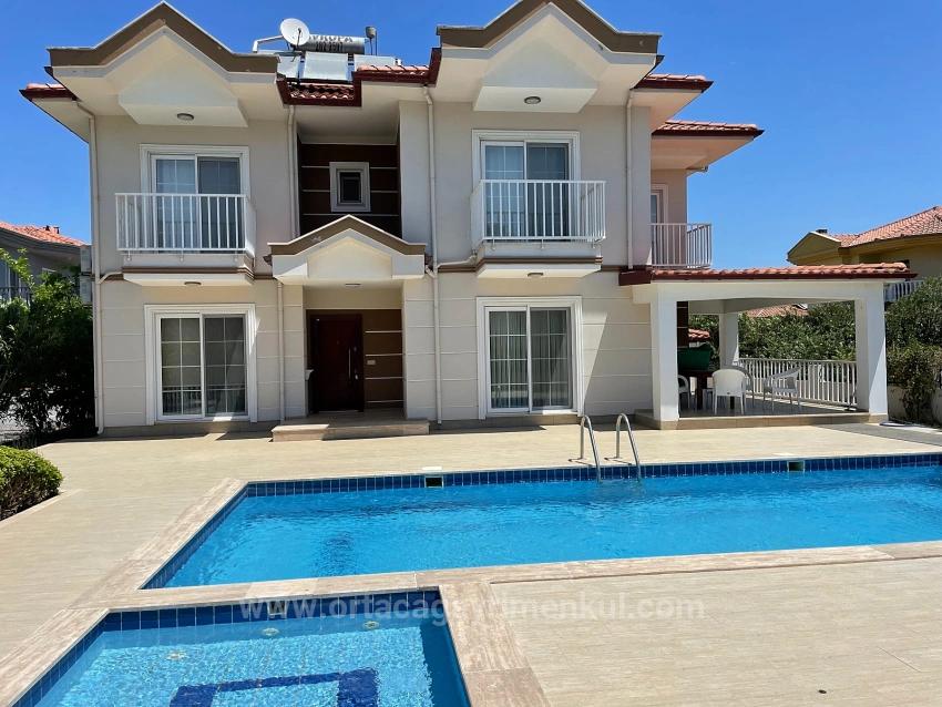 Dalyan Gülpınar'da 579M2 Arsa İçerisinde 4+1 Satılık Villa