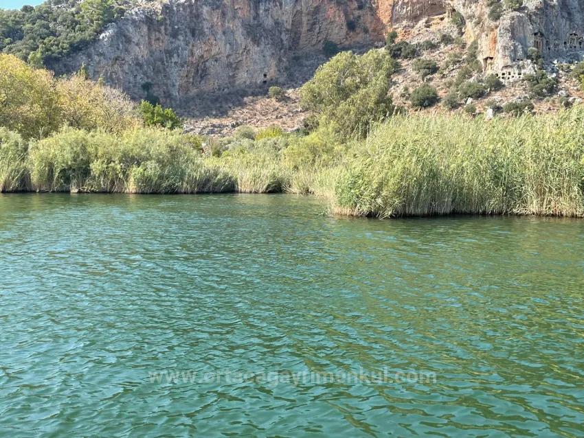 Çandır'da Kanala Sıfır 2765M2 Satılık Müstakil Ev