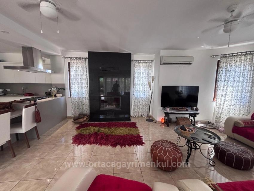 Dalyan Maraş'da Köşebaşında 980M2 Arsa İçin'de 5+1 Satılık Villa