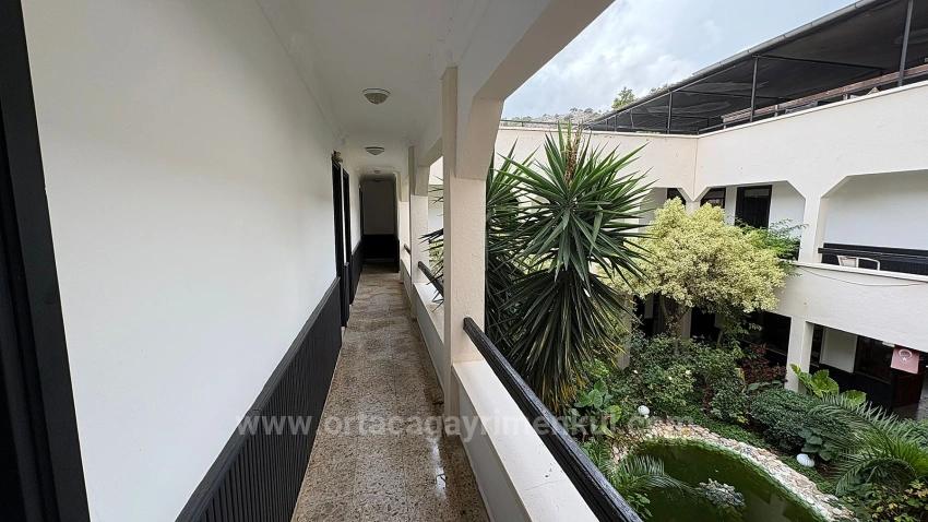 Dalyan'da 30 Odalı Kanala Yakın Satılık Otel