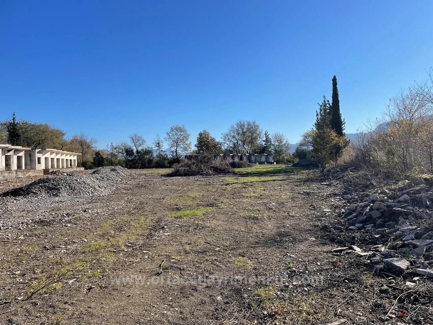 Dalyan Gülpınar'da Anayola Sıfır 9,037M2 Satılık Arsa