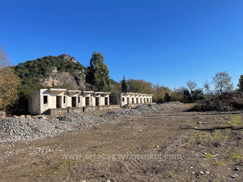 Dalyan Gülpınar'da Anayola Sıfır 9,037M2 Satılık Arsa