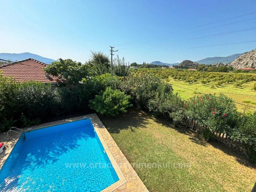 Dalyan Arıkbaşı'nda 600M2 Arsa İçerisinde Satılık Villa
