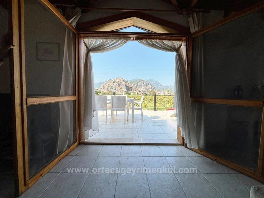 Dalyan Arıkbaşı'nda 600M2 Arsa İçerisinde Satılık Villa