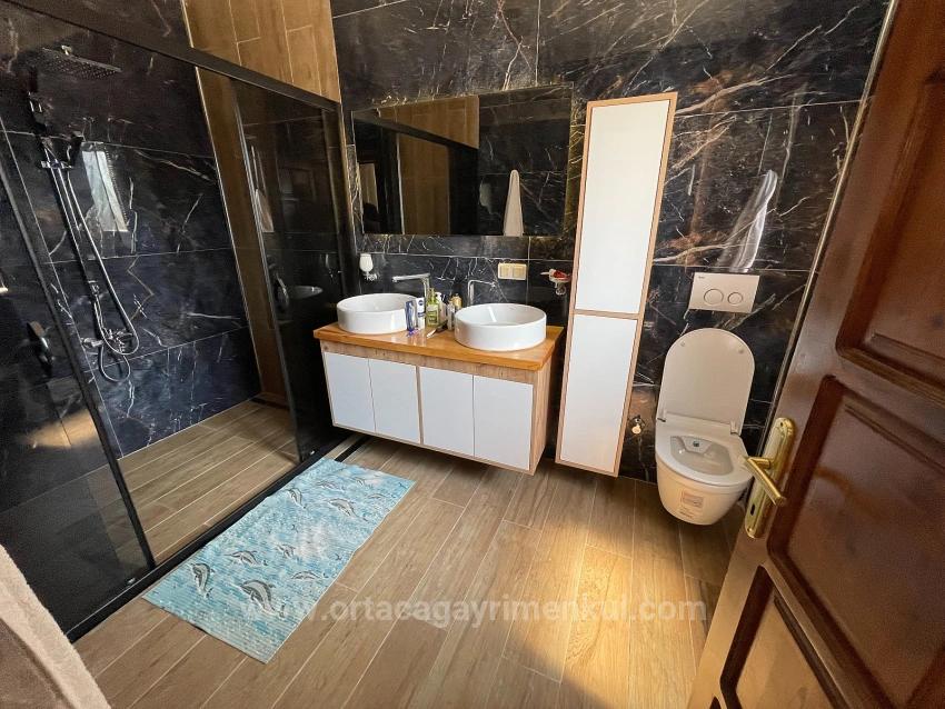 Dalyan İztuzu Manzaralı 7000M2 Arsa İçinde 4+1 Satılık Lüks Villa