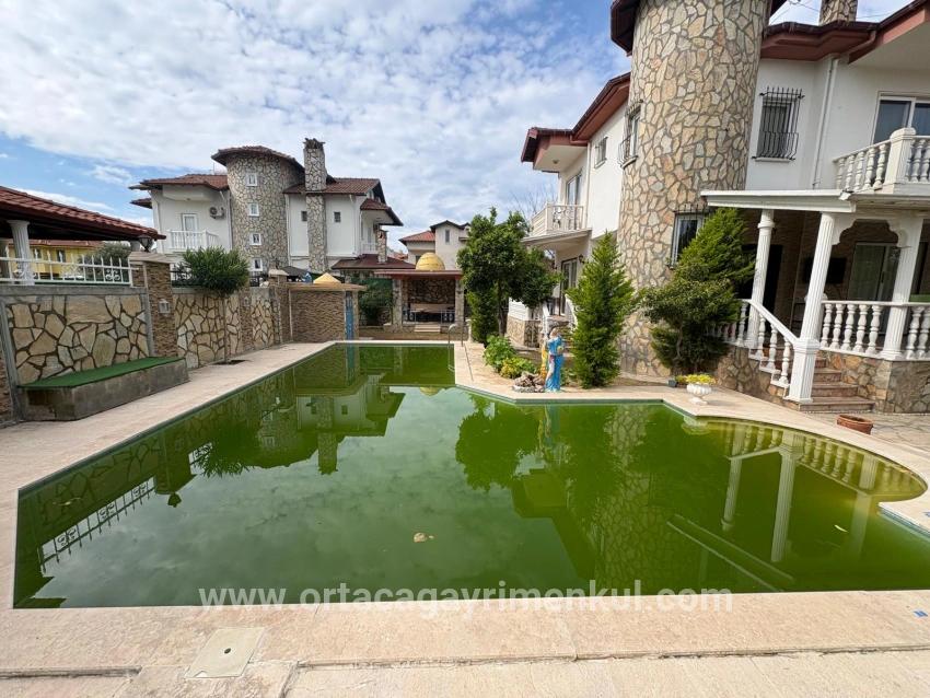 Ortaca Dalyan Mah. Satılık 3+1 Villa - 500 m²