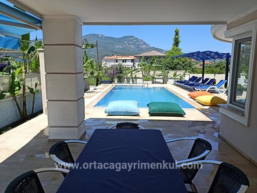 Ortaca Dalyan Mah. Satılık 4+1 Villa - 573 m²