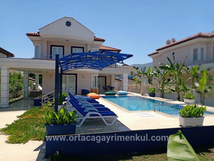 Ortaca Dalyan Mah. Satılık 4+1 Villa - 573 m²