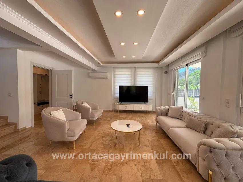 Ortaca Dalyan Mah. Satılık 4+1 Villa - 500 m²
