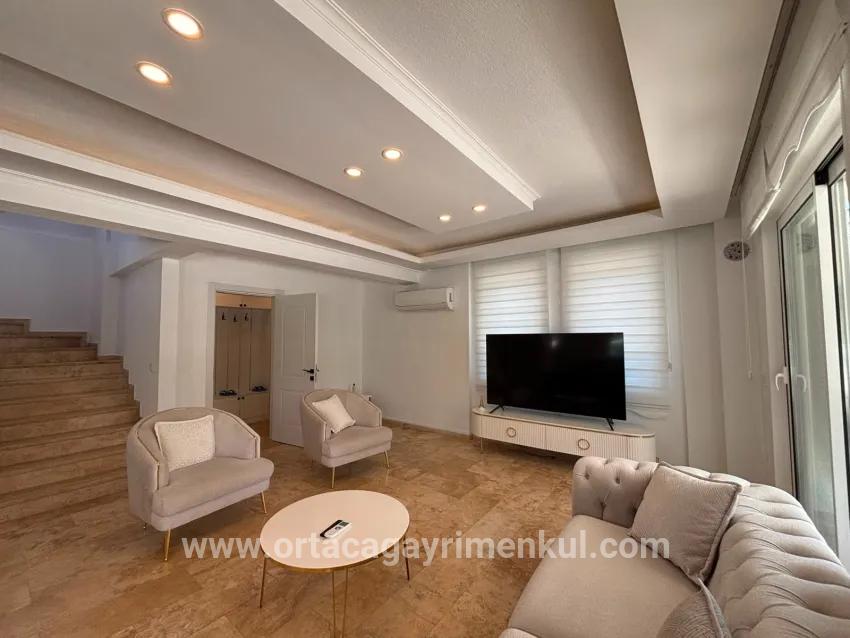 Ortaca Dalyan Mah. Satılık 4+1 Villa - 500 m²